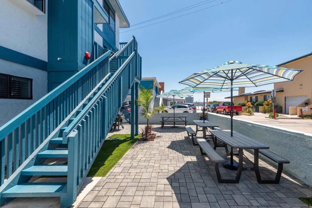 San Diego, California 92109, United States, 3 Bedrooms Bedrooms, ,4 BathroomsBathrooms,Residential,Active,131690