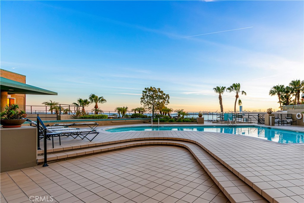1310 E Ocean Boulevard 1007