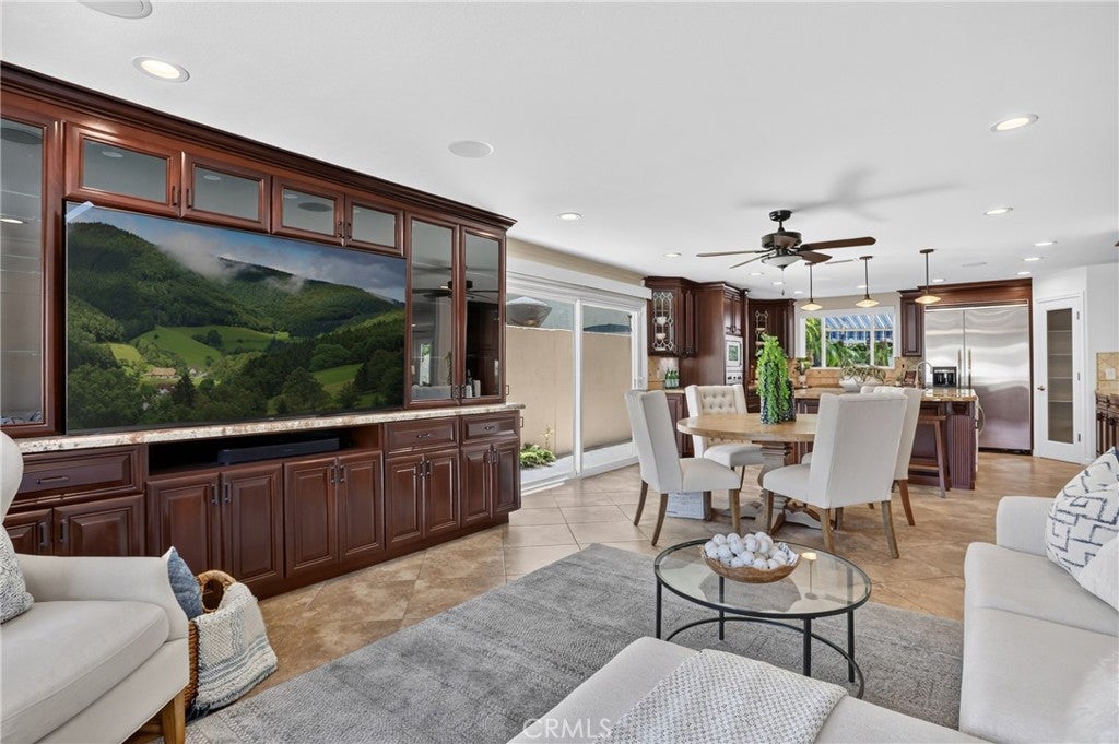 8592 Whitesails, Huntington Beach CA 92646 - Photo 10