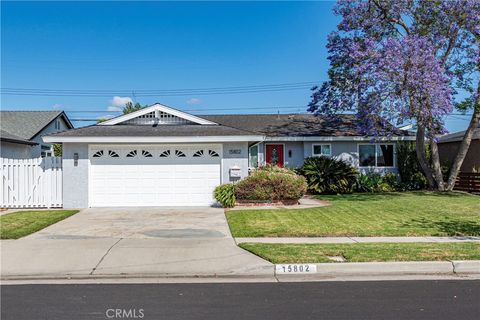 Photo of 15802 Tullow Ln, Huntington Beach, CA 92647 (MLS # OC26091856)