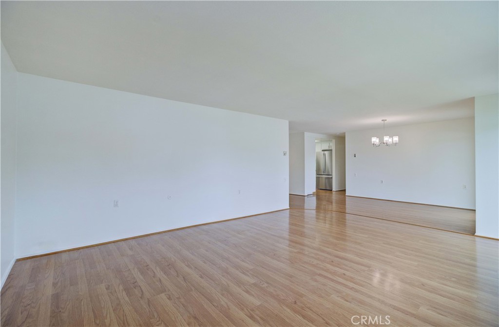 2355 Via Mariposa W 2F