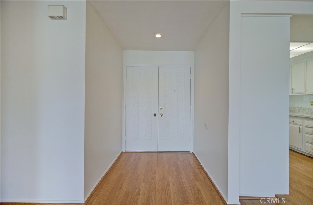 2355 Via Mariposa W 2F