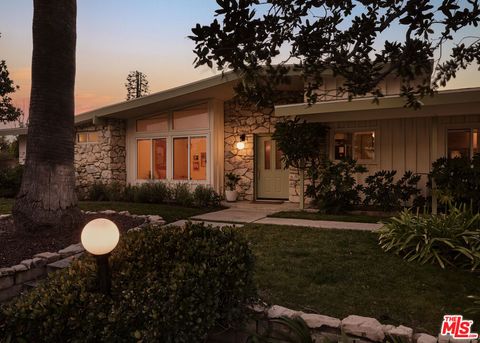 6001 Manton Avenue Woodland Hills CA 91367