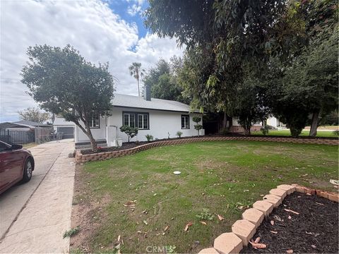 Photo of 1275 W Marshall Blvd, San Bernardino, CA 92405 (MLS # IV26093573)