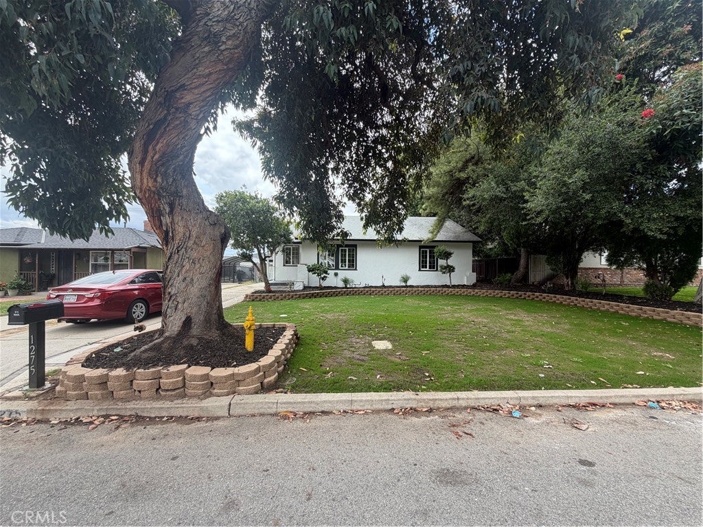 1275 W Marshall