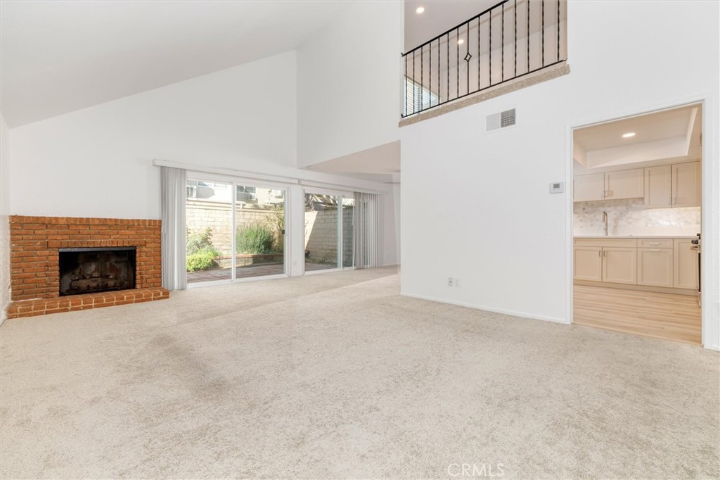 Valencia Racquet Club (VLRQ) - Residential Lease