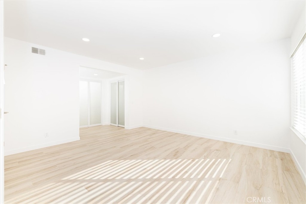 Valencia Racquet Club (VLRQ) - Residential Lease