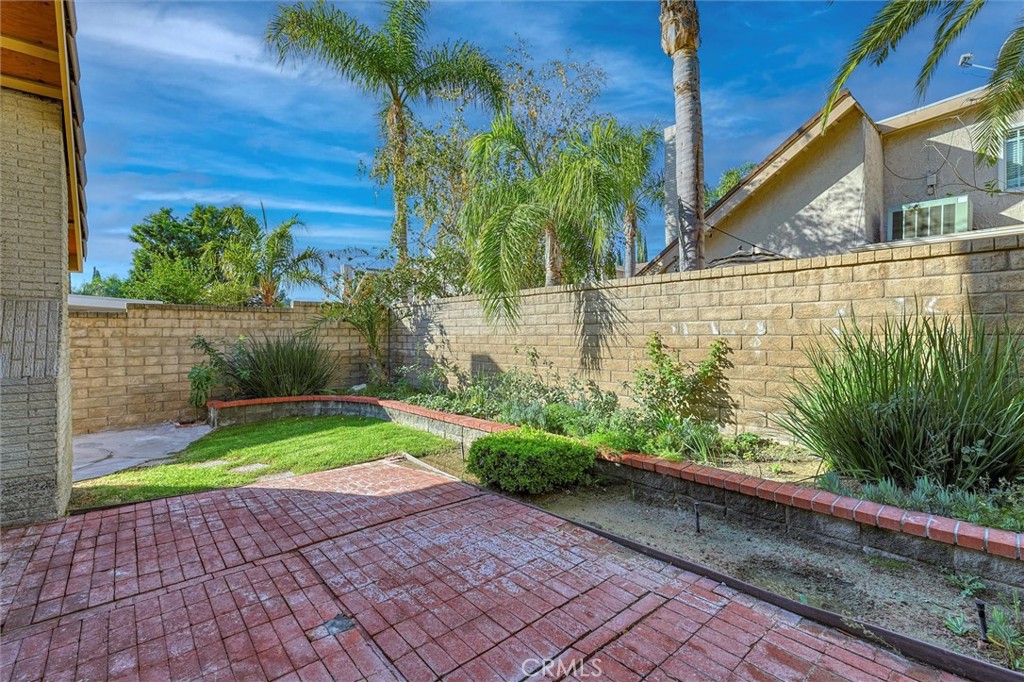 Valencia Racquet Club (VLRQ) - Residential Lease