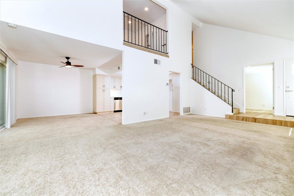 Valencia Racquet Club (VLRQ) - Residential Lease