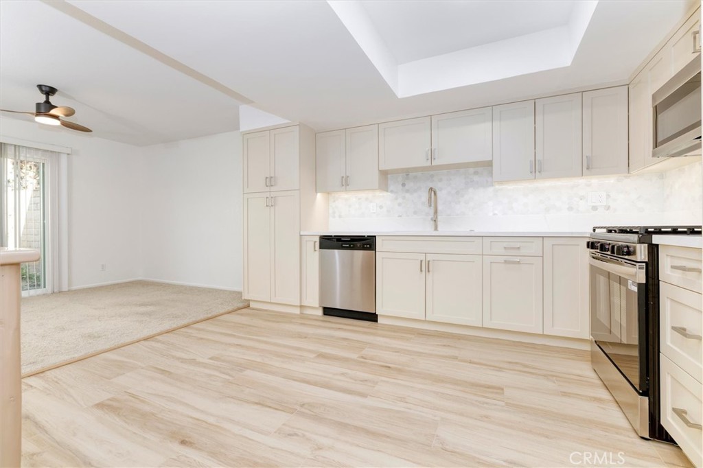 Valencia Racquet Club (VLRQ) - Residential Lease