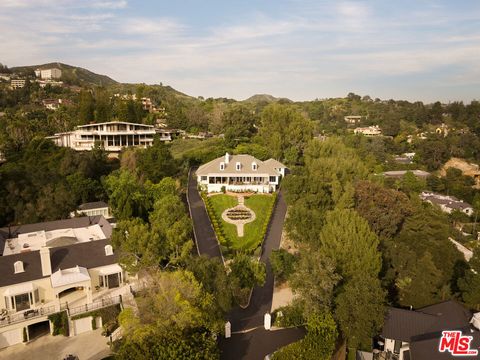 949 N Norman Place Los Angeles CA 90049