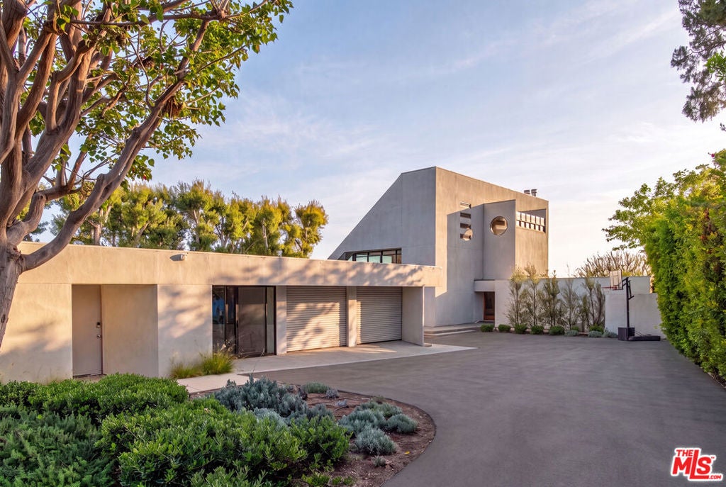 27553 pacific Coast Highway