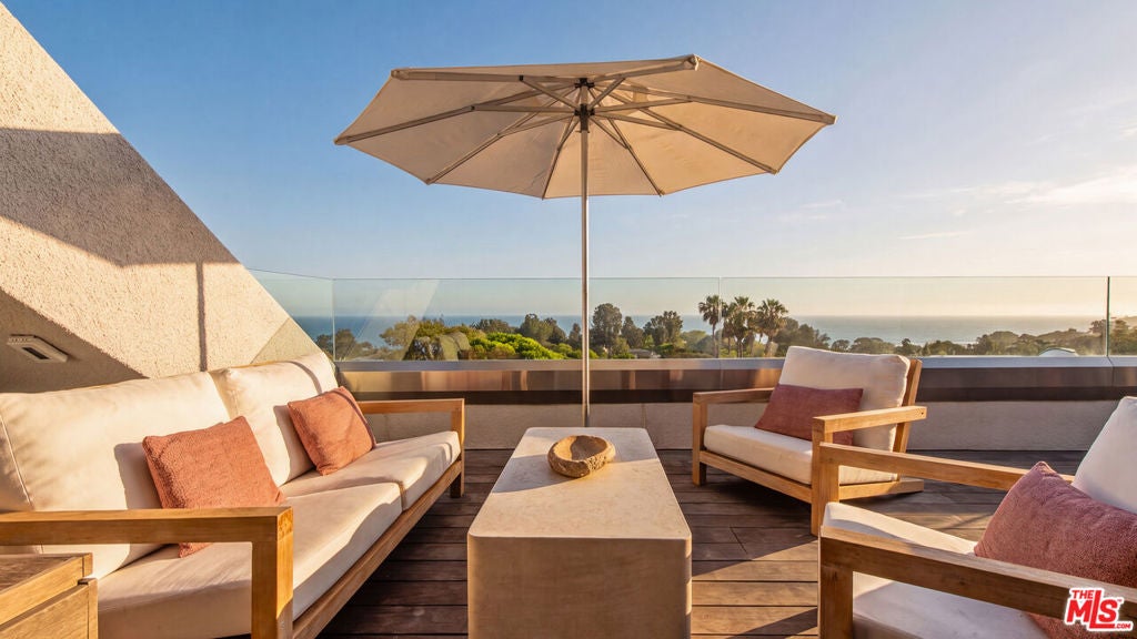 27553 pacific Coast Highway