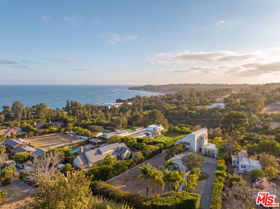 27553 pacific Coast Highway