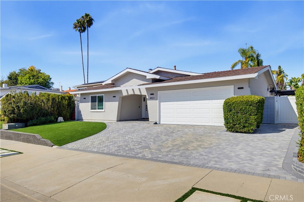 4921 Golden Arrow Drive