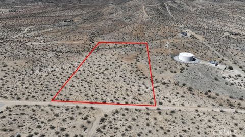 Photo of 5 Sunny Vista Road, Joshua Tree, CA 92252 (MLS # HD26064771)