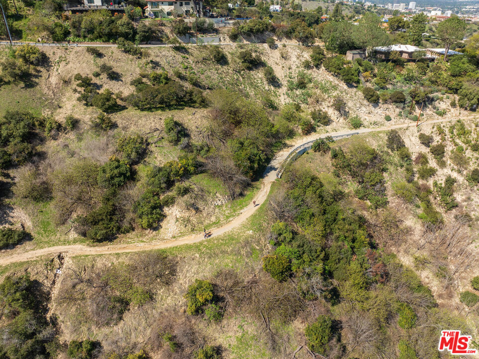 36010 N Ventura Canyon Avenue