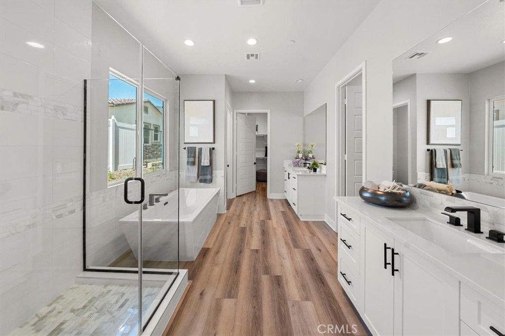 listing image 130725712242030171946