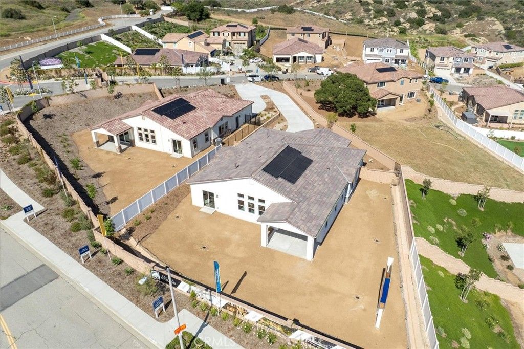 listing image 130723615102908035588