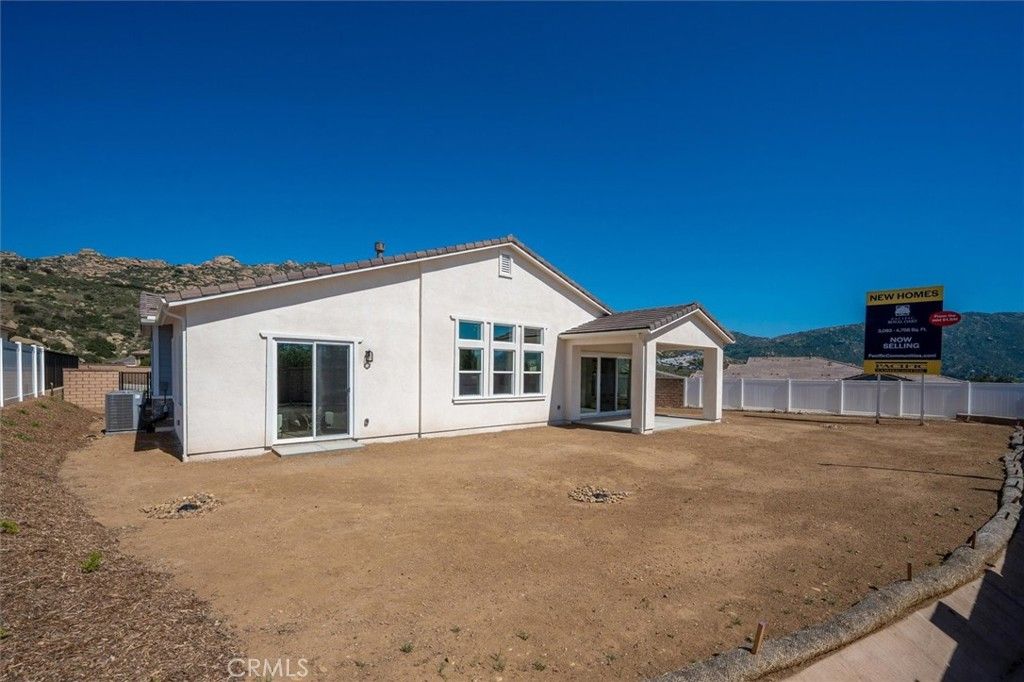 listing image 130724489700562060878