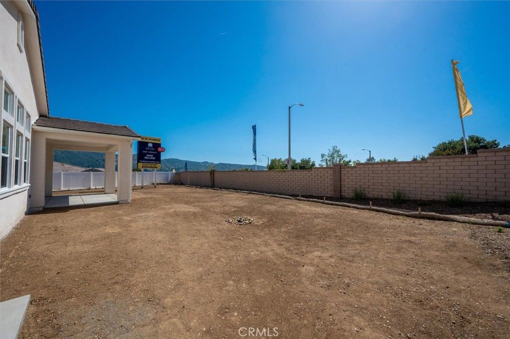 listing image 130724349818859645713
