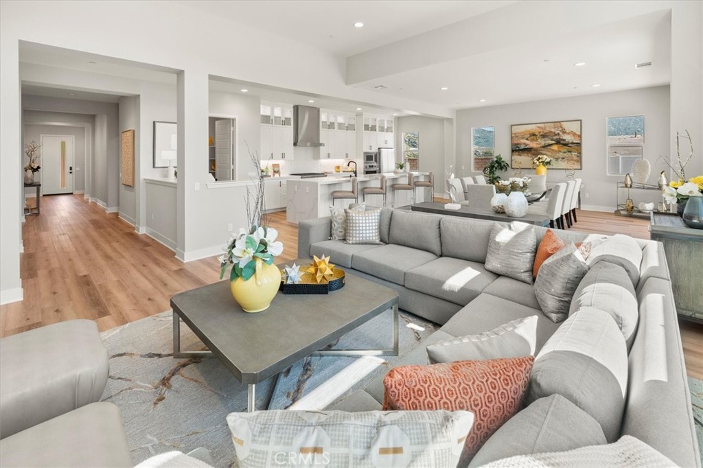 6533 Canyon Oaks Drive