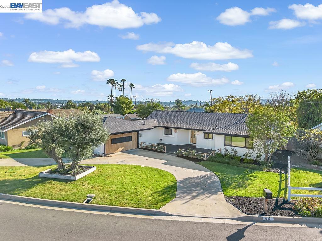 1215 Wardman Dr