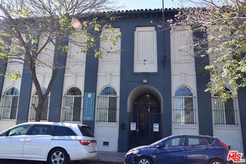 Photo of 120 E 25th Street, Los Angeles, CA 90011 (MLS # 26669439)