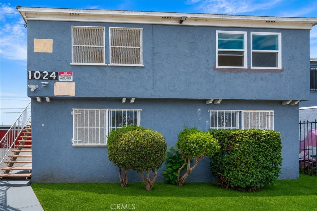 1024 W Reeve