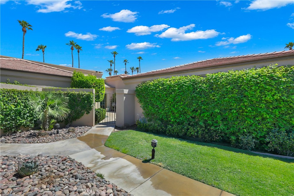 76238 Honeysuckle Drive