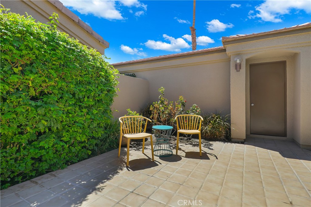 76238 Honeysuckle Drive