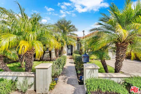 Photo of 326 N Doheny Drive, Beverly Hills, CA 90211 (MLS # 26867853)