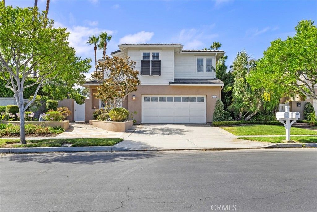 Photo of 6632 Cedarwood Drive, Huntington Beach, CA 92648 (MLS # OC25167133)