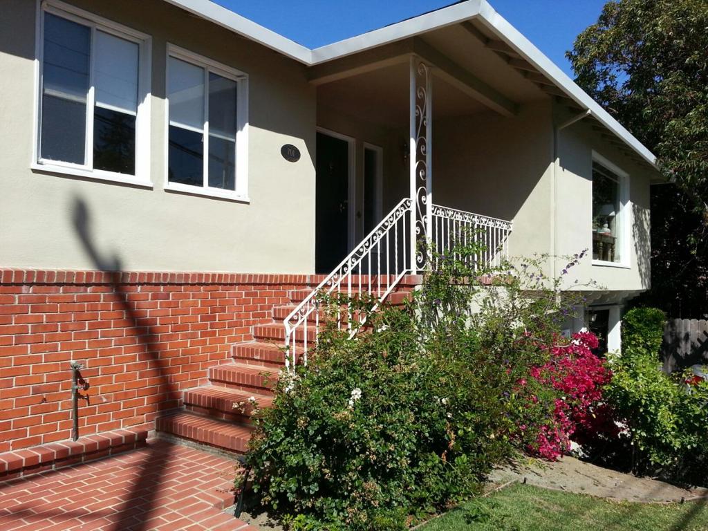 Well maintained home located in prime Baywood. 3 bedrooms and 2 bathrooms. Updated kitchen. Spacious deck overlooking yard with mature oak and palm trees.2 car attached garage. Central heat and cooling. Easy access to HWY 92, 101 & 280.