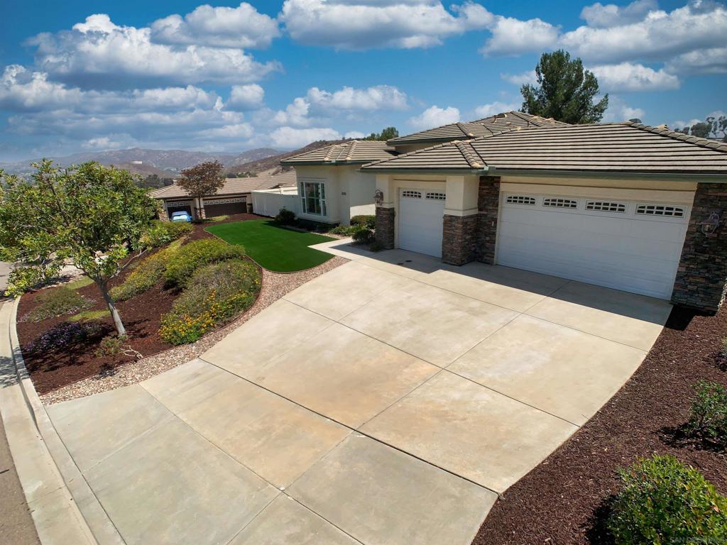 8836 Diamondback Drive