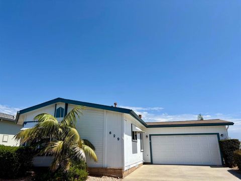 Photo of 629 VIA SANTA CRUZ, Vista, CA 92081 (MLS # NDP2508616) Photo of 629 VIA SANTA CRUZ, Vista, CA 92081 (MLS # NDP2508616)