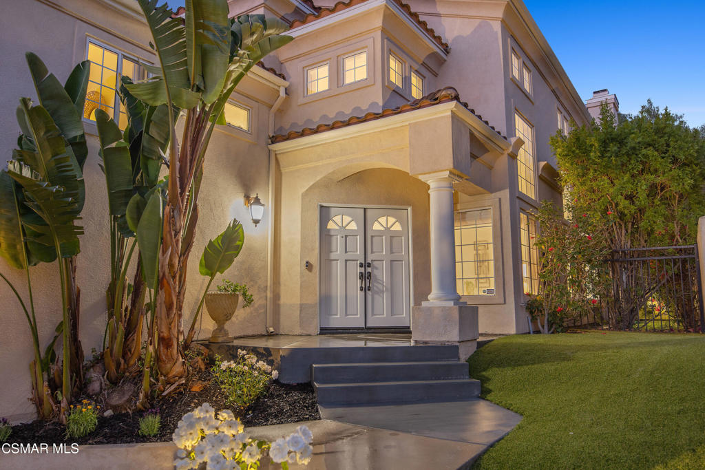 3684 Mapleknoll Place