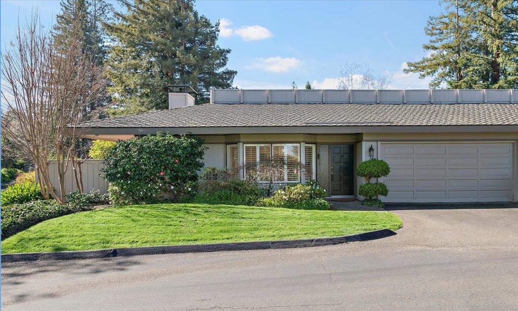 22 Bay Tree Lane