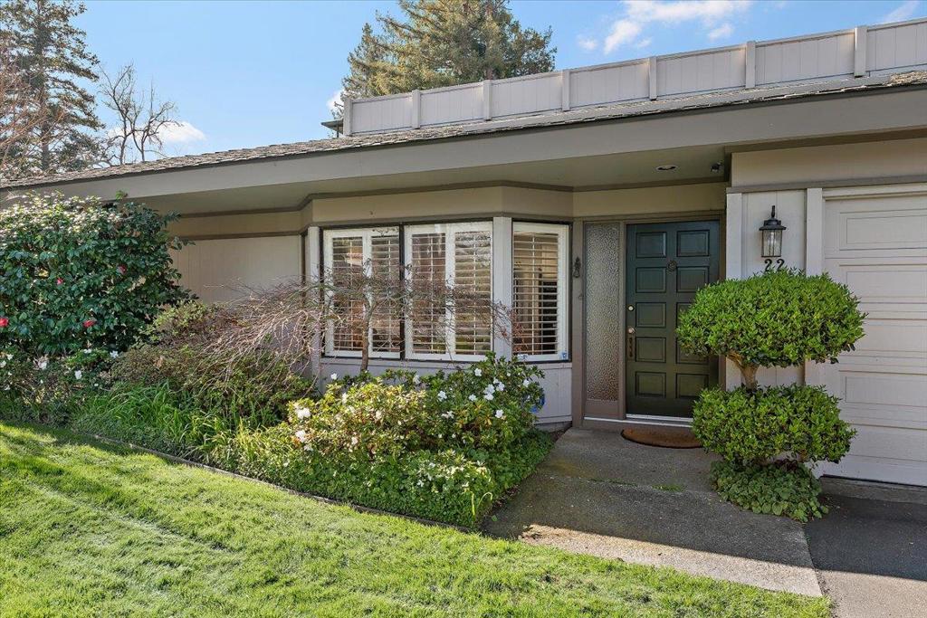 22 Bay Tree Lane