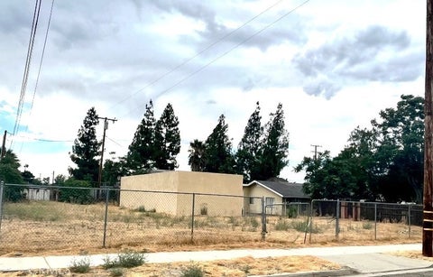 Photo of 147 N Alessandro Street, Hemet, CA 92543 (MLS # SW26199337)