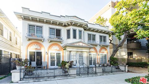 Photo of 735 Locust Avenue, Long Beach, CA 90813 (MLS # 25617831)