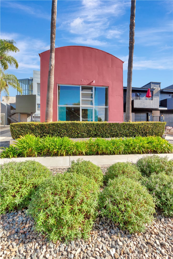 34202 Sepulveda Avenue