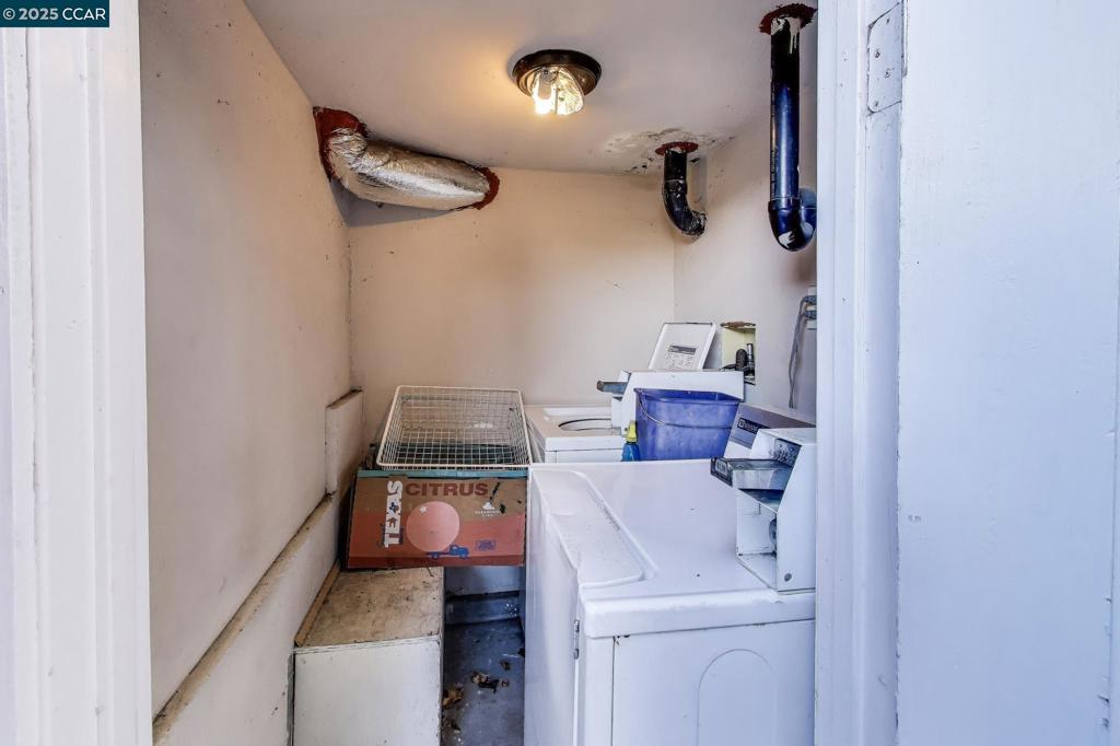 ADAMS POINT - Residential Income