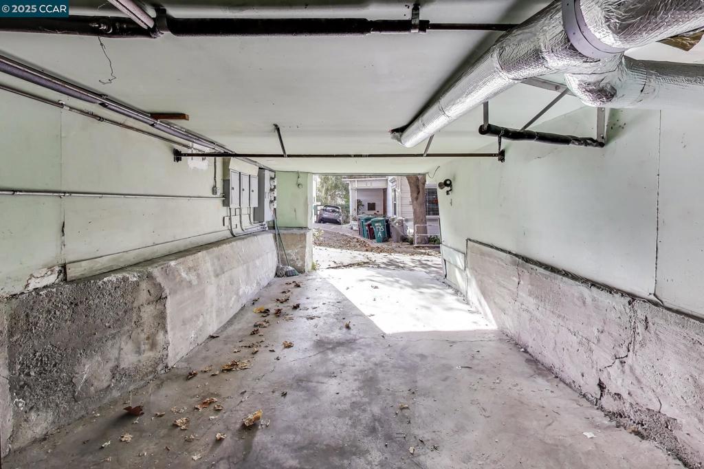 ADAMS POINT - Residential Income