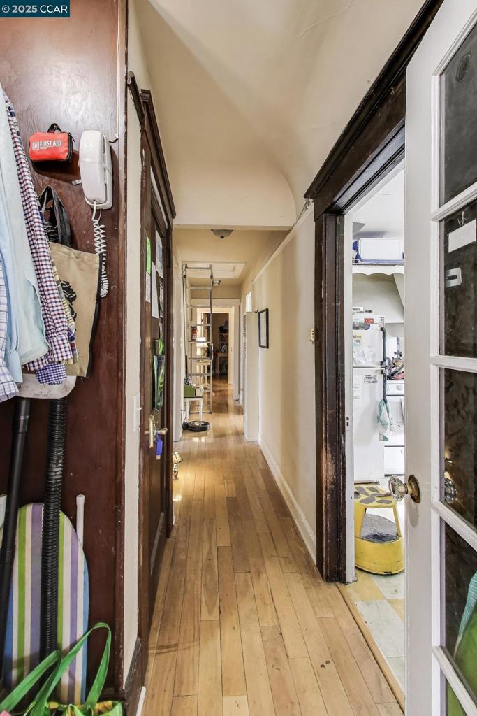 ADAMS POINT - Residential Income