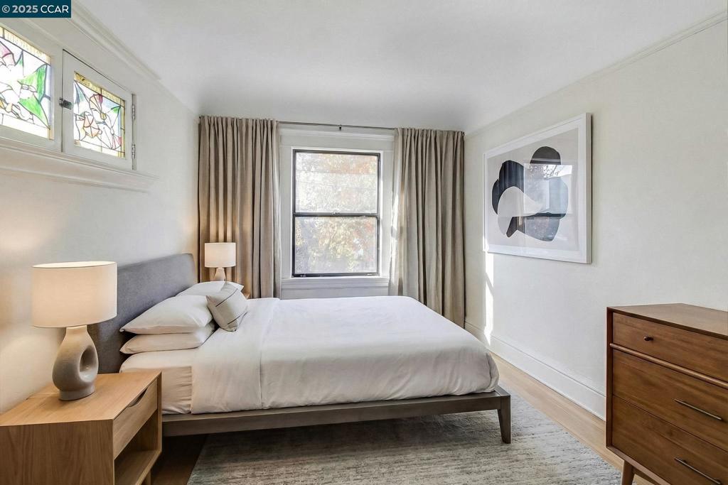 ADAMS POINT - Residential Income