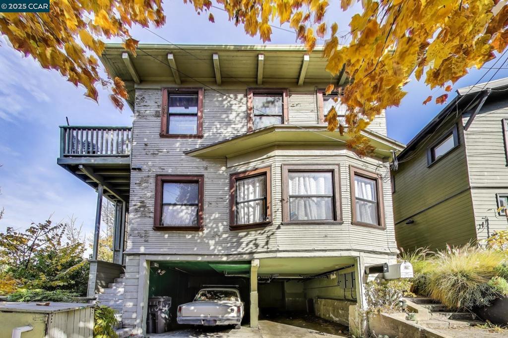 ADAMS POINT - Residential Income