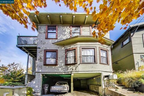 Photo of 170 Vernon Ter Ter, Oakland, CA 94610 (MLS # 41119620)