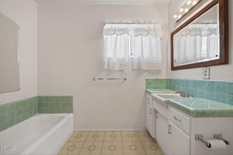 Tiny photo for 596 College Drive, Ventura, CA 93003 (MLS # V1-36750)