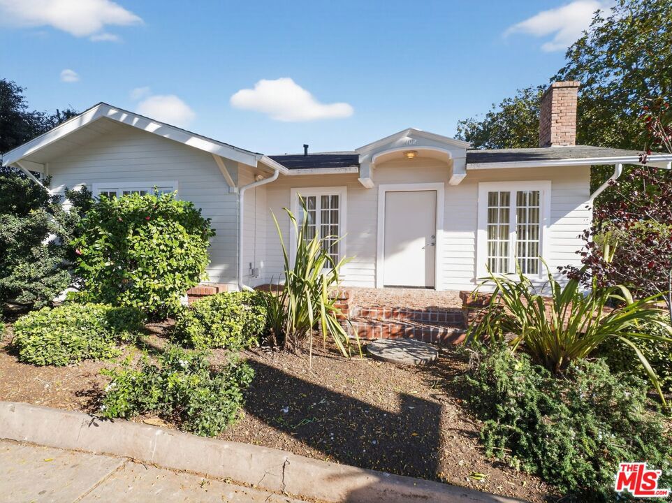 102 N Milpas Street